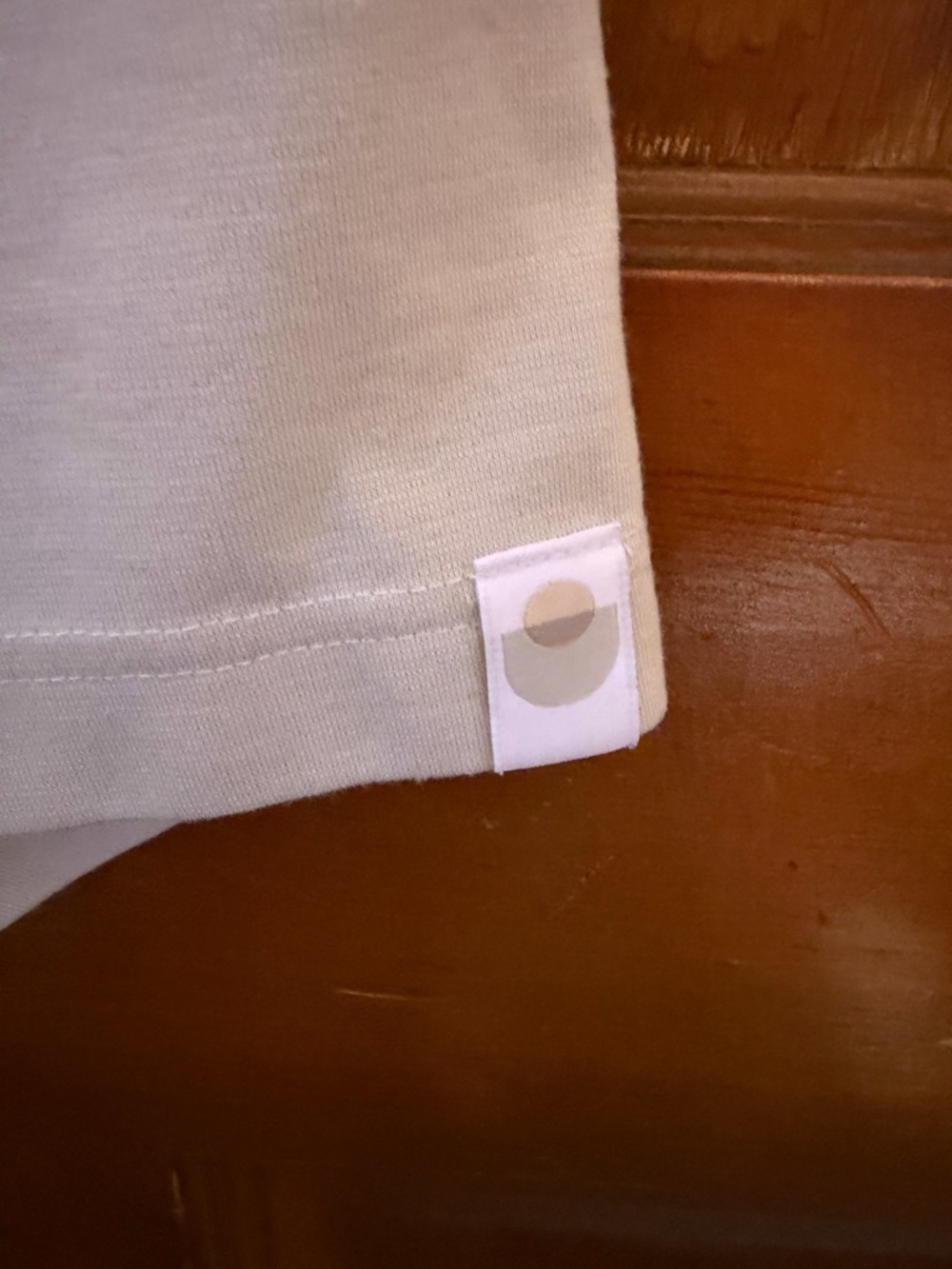 Like New! LALABU Carrier Shirt in Sz Sm - Picture 4 of 5